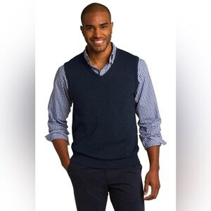 Peter Millar Men’s Luxe Premium Crown Soft Merino Silk V-Neck Sweater Vest. Sz M